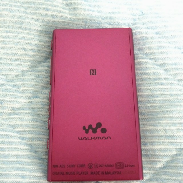 WALKMAN(ウォークマン)のウォークマン NW-A35 ボルドーピンク 16GB スマホ/家電/カメラのオーディオ機器(ポータブルプレーヤー)の商品写真