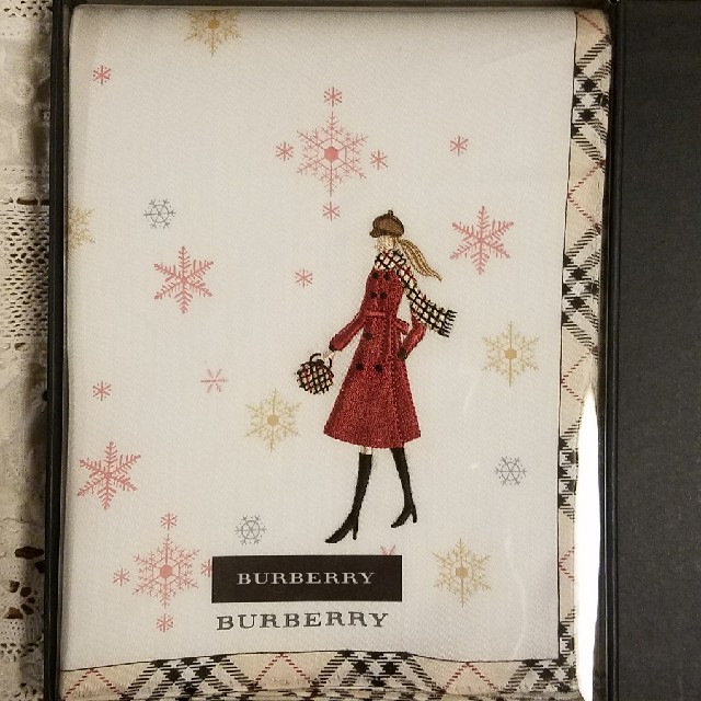 BURBERRY(バーバリー)のBURBERRY バーバリー 女の子 刺繍 ラインストーン ハンカチ  新品 レディースのファッション小物(ハンカチ)の商品写真