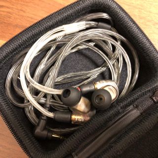 オーディオテクニカ(audio-technica)のAudio technica ATH-E70 BA型 イヤホン ★使用数回★(ヘッドフォン/イヤフォン)