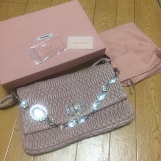 ミュウミュウ(miumiu)のミュウミュウ♡クリスタルビジューバッグ(ショルダーバッグ)