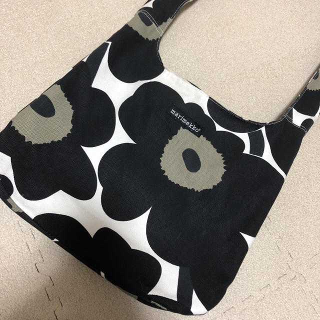 marimekko(マリメッコ)のマリメッコ ショルダーバッグ レディースのバッグ(ショルダーバッグ)の商品写真