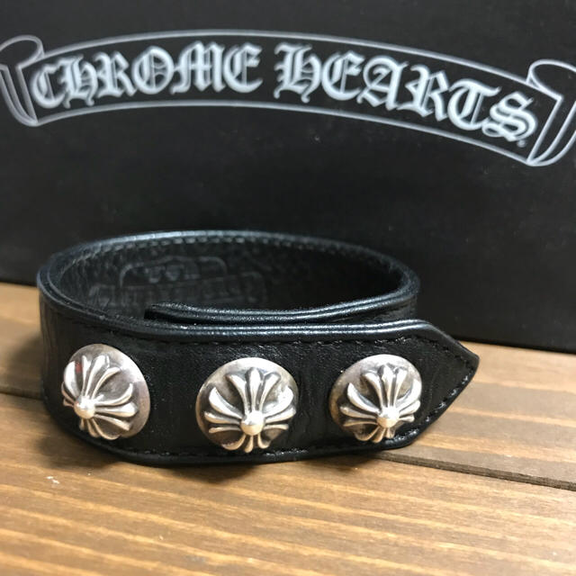 Chrome Hearts(クロムハーツ)のクロムハーツ/Chrome Hearts　 レザーブレスレット メンズのアクセサリー(ブレスレット)の商品写真