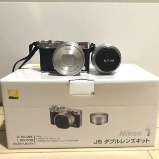 ニコン(Nikon)のNikon1 J5 ダブルレンズキット(ミラーレス一眼)