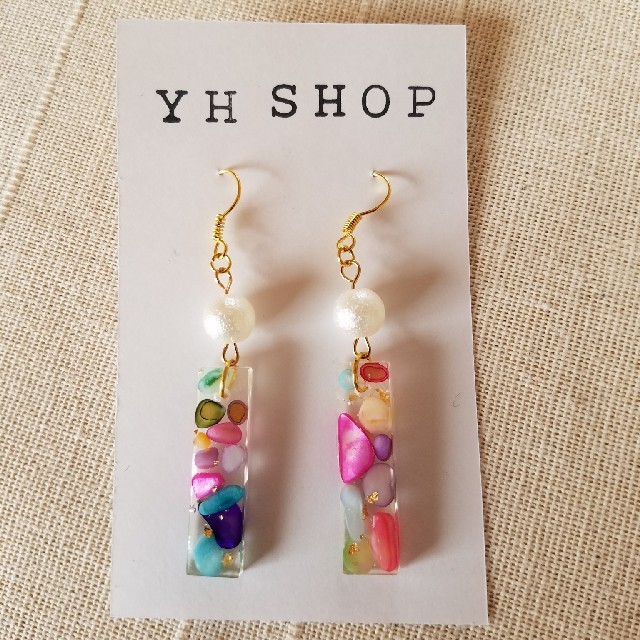 大人気 再入荷 ハンドメイドアクセサリー イヤリング ピアス レジン 可愛いの通販 by yh*shop｜ラクマ