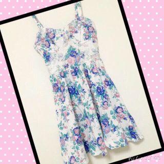 トップショップ(TOPSHOP)のTOPSHOP 花柄ワンピース(ミニワンピース)