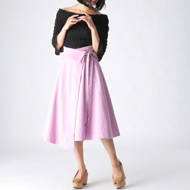 mysty woman(ミスティウーマン)のmisty woman ラップフレアスカート ラベンダー リボン レディースのスカート(ロングスカート)の商品写真