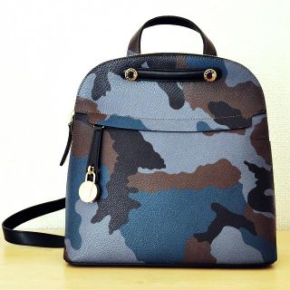 FURLA(ブルー・ネイビー/青色系)のフリマアイテム一覧 FURLA(ブルー・ネイビー/青色系)のフリマアイテム一覧