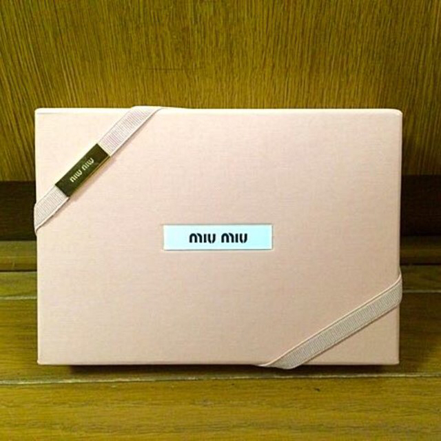 miumiu(ミュウミュウ)のmiumiu 手帳カバー インテリア/住まい/日用品の文房具(その他)の商品写真