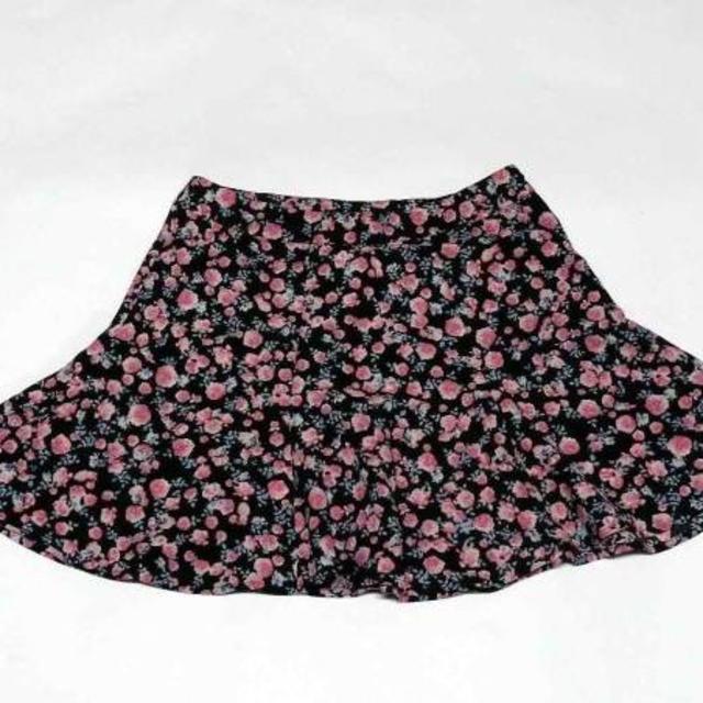 H&M(エイチアンドエム)のH&M  フレアスカート 36 花柄 新品   レディースのスカート(ミニスカート)の商品写真