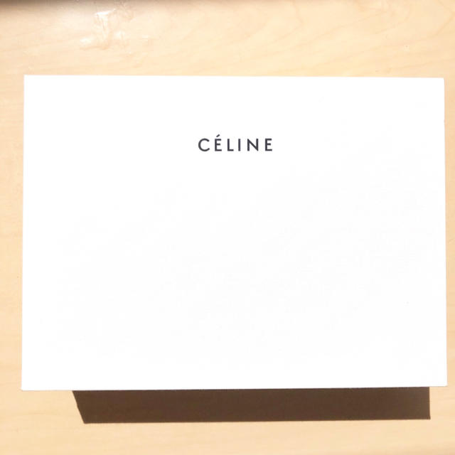 celine(セリーヌ)のセリーヌ ラージ ジップドマルチファンクション ドラムドカーフスキン 保存箱  レディースのファッション小物(財布)の商品写真