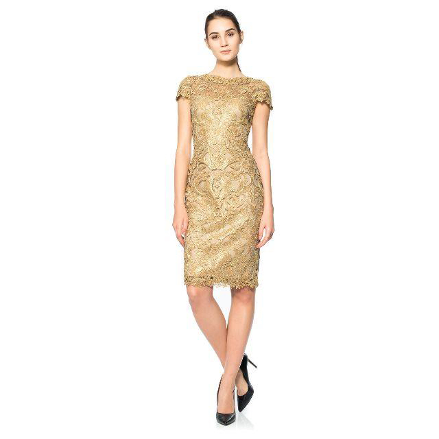 新品 Tadashi Shoji 総レース ゴールド - ひざ丈ワンピース