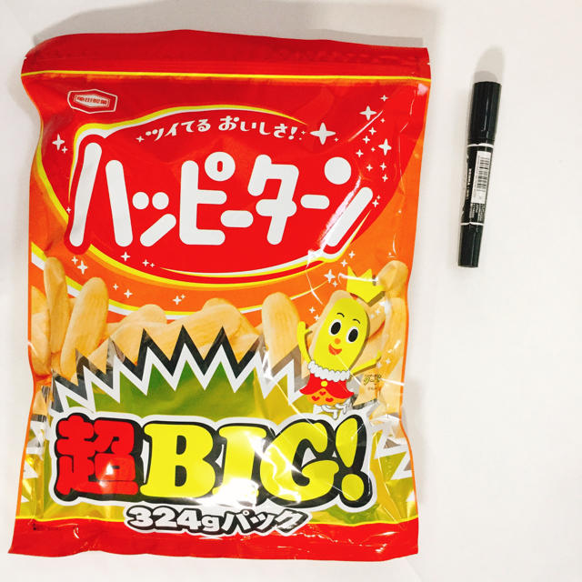 亀田製菓(カメダセイカ)のハッピーターンBIGパック3袋✳︎お得✳︎ 食品/飲料/酒の食品(菓子/デザート)の商品写真