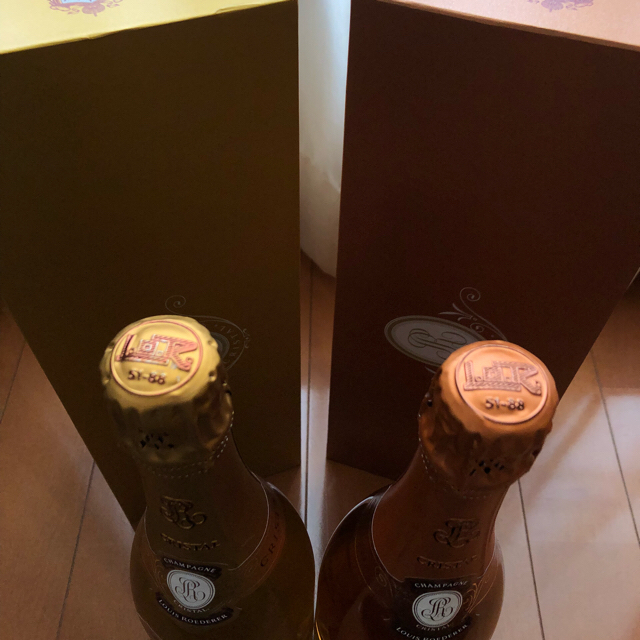 【2本セット（箱付）】ルイロデレール クリスタル 白2006 ロゼ2007 食品/飲料/酒の酒(シャンパン/スパークリングワイン)の商品写真