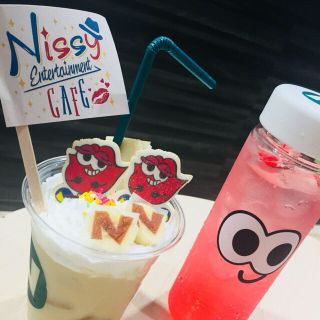 Nissy Cafe 限定ボトル & cafe 限定 ステッカー(アイドルグッズ)