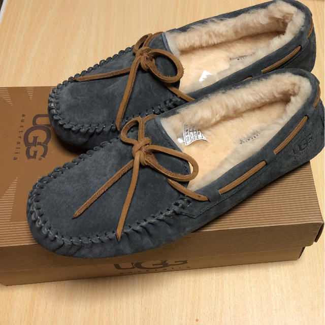 UGG(アグ)のクロロ様専用 新品UGGアグ DAKOTA ダコタ モカシン シューズ レディースの靴/シューズ(スリッポン/モカシン)の商品写真