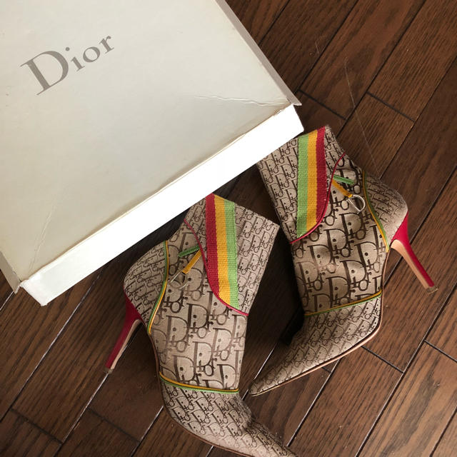 Dior(ディオール)のdior ショートブーツ レディースの靴/シューズ(ブーツ)の商品写真