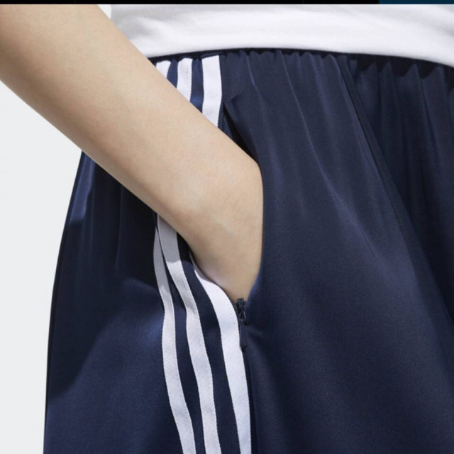 adidas(アディダス)の★新品★アディダス★オリジナルス★ロングスカート★M レディースのスカート(ロングスカート)の商品写真