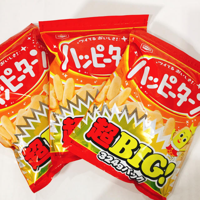 亀田製菓(カメダセイカ)のハッピーターン超BIGバック＊3袋 食品/飲料/酒の食品(菓子/デザート)の商品写真