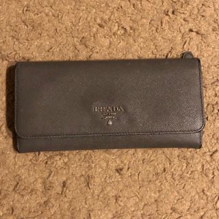 プラダ(PRADA)のプラダ♡グレー 長財布(財布)