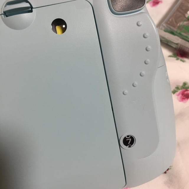 富士フイルム(フジフイルム)のinstax mini8 チェキ ブルー スマホ/家電/カメラのカメラ(フィルムカメラ)の商品写真