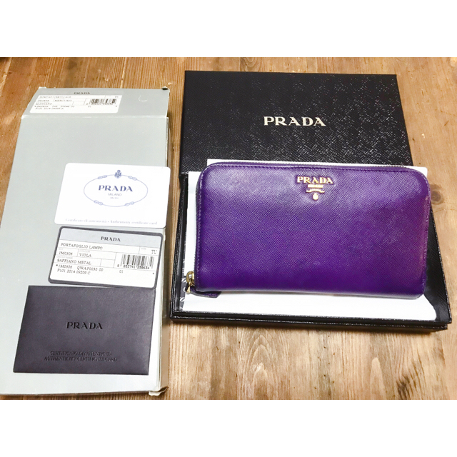 PRADA(プラダ)のプラダ 長財布 パープル レディースのファッション小物(財布)の商品写真