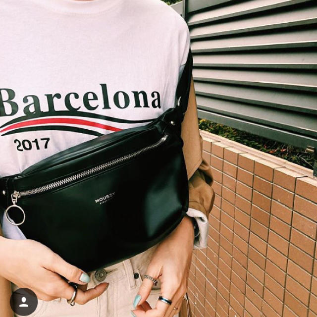 即完売品♪MOUSSY waist&shoulder BAG♪ボディバッグsly