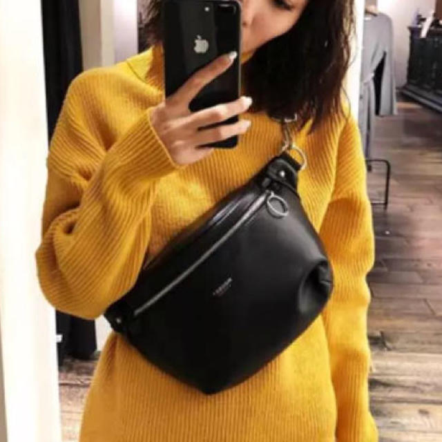 即完売品♪MOUSSY waist&shoulder BAG♪ボディバッグsly