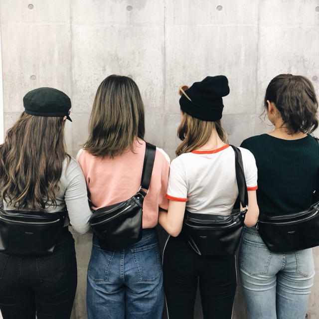 即完売品♪MOUSSY waist&shoulder BAG♪ボディバッグsly