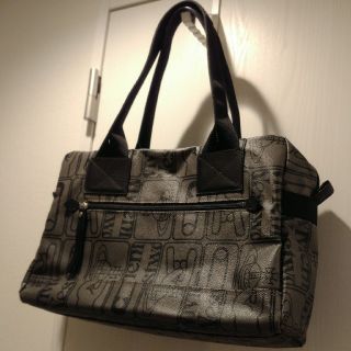 Vivienne Westwood(ボストンバッグ)のフリマアイテム一覧 Vivienne Westwood(ボストンバッグ)のフリマアイテム一覧