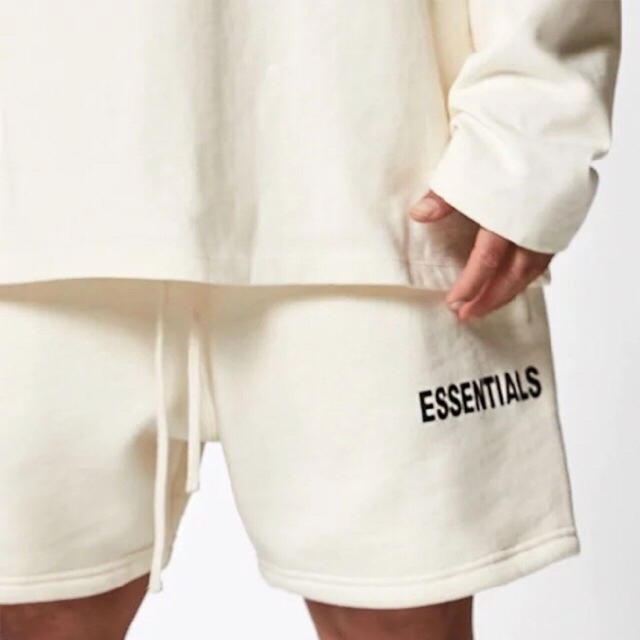 FEAR OF GOD(フィアオブゴッド)のfog essentials ハーフパンツ S メンズのパンツ(ショートパンツ)の商品写真