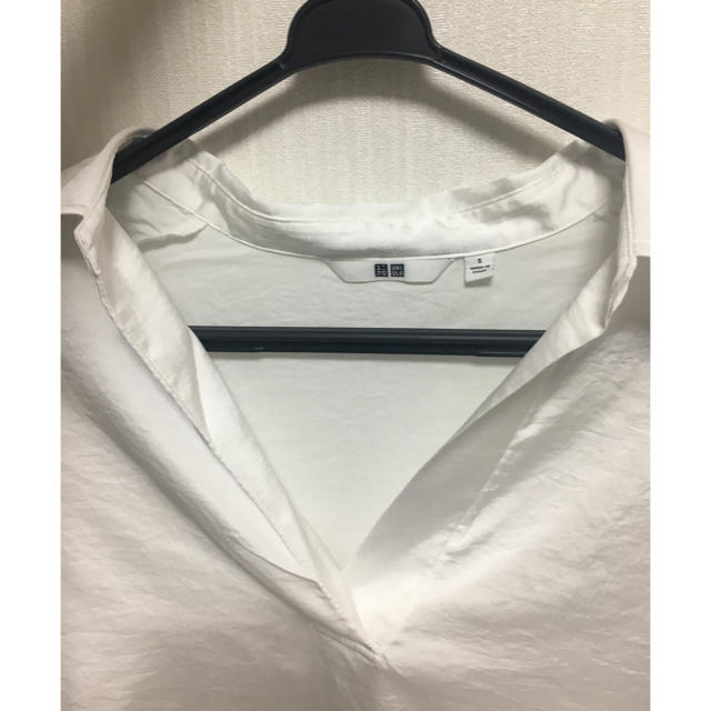 UNIQLO(ユニクロ)のUNIQLO シャツ 白シャツ レディースのトップス(シャツ/ブラウス(長袖/七分))の商品写真