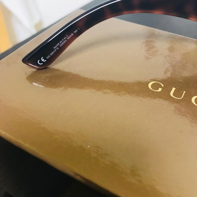 Gucci(グッチ)の美品 GUCCI グッチ サングラス 付属品未使用 レディースのファッション小物(サングラス/メガネ)の商品写真