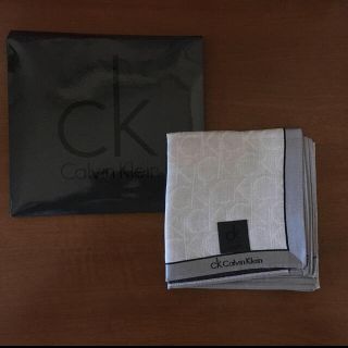 シーケーカルバンクライン(ck Calvin Klein)の新品未使用◆ck calvinklein ◆グレー◆ハンカチ◆メンズ(ハンカチ/ポケットチーフ)