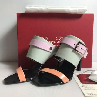 ロジェヴィヴィエ(ROGER VIVIER)の新品◆国内正規品◆Roger ロジェ ヴィヴィェ ミュール サンダル 23cm(サンダル)