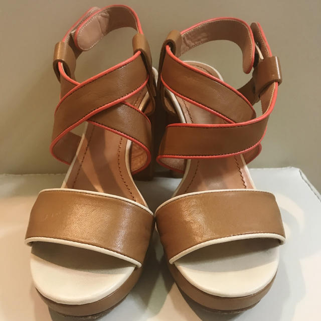 SEE BY CHLOE(シーバイクロエ)のシーバイクロエ♡ブラウンレザー  クロスサンダル♡ レディースの靴/シューズ(サンダル)の商品写真