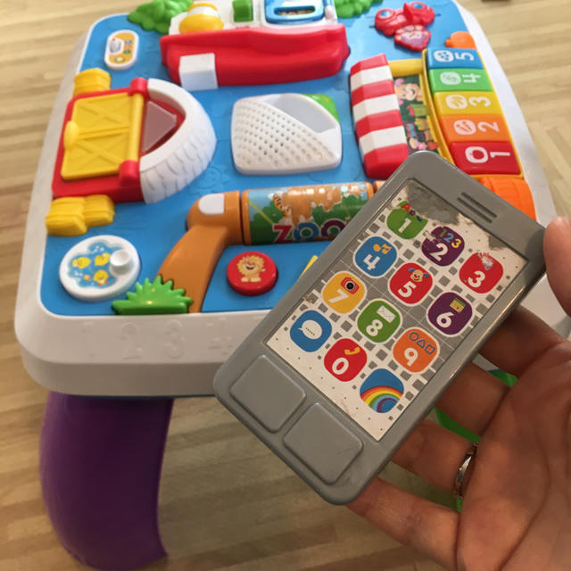 Fisher-Price(フィッシャープライス)のフィッシャープライス スマートステージ・バイリンガル・テーブル キッズ/ベビー/マタニティのおもちゃ(知育玩具)の商品写真