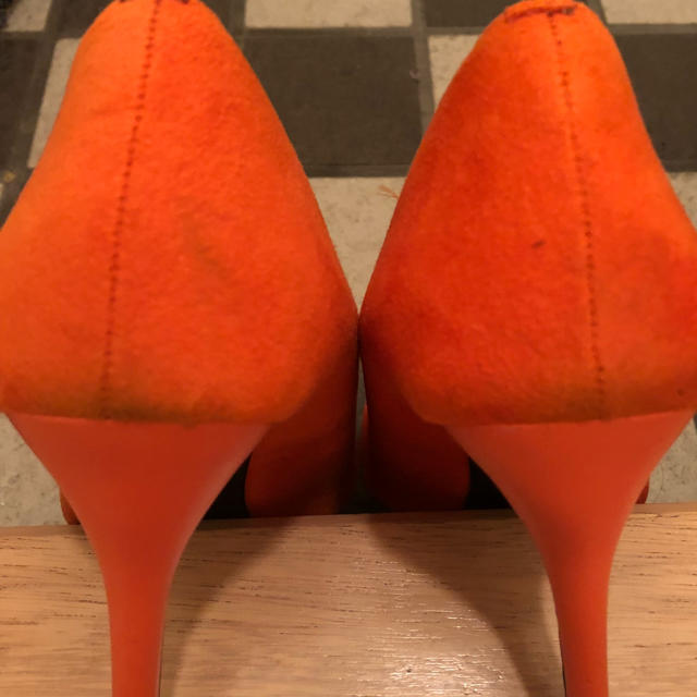 GYDA(ジェイダ)のGYDAスクエアスウェードパンプス オレンジ エモダ ムルーア ザラ  レディースの靴/シューズ(ハイヒール/パンプス)の商品写真