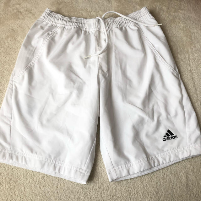 adidas(アディダス)のサイズ150 adidas ショートパンツ キッズ/ベビー/マタニティのキッズ服男の子用(90cm~)(パンツ/スパッツ)の商品写真