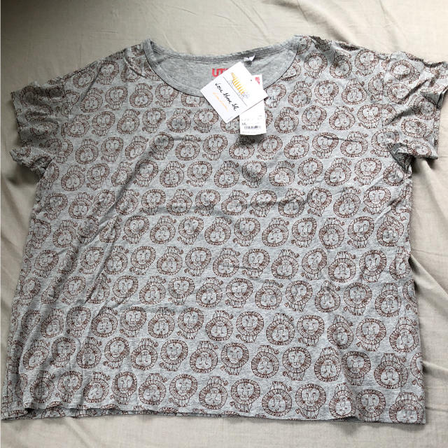 UNIQLO(ユニクロ)の新品 リサラーソン  ユニクロ ＵＴ ライオン レディースのトップス(Tシャツ(半袖/袖なし))の商品写真