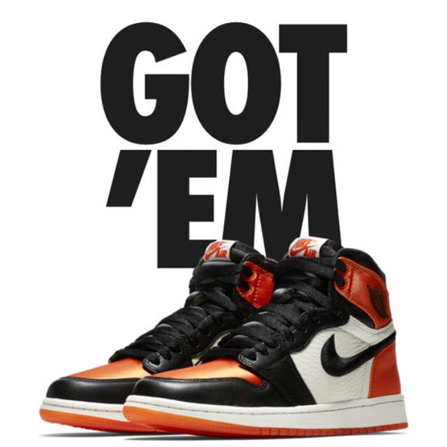 NIKE(ナイキ)のjordan1 satin shattered backboard 送料無料新品 レディースの靴/シューズ(スニーカー)の商品写真