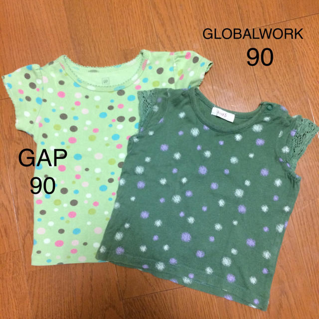 babyGAP(ベビーギャップ)の90  グリーン  二枚組 キッズ/ベビー/マタニティのキッズ服女の子用(90cm~)(Tシャツ/カットソー)の商品写真