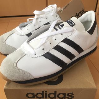 アディダス(adidas)のアディダス カントリー  ホワイト/ネイビー(スニーカー)