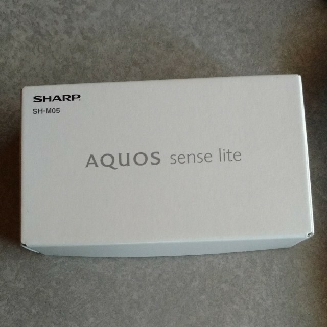 新品 SHARP AQUOS sense lite ブラック SH-M05スマートフォン本体