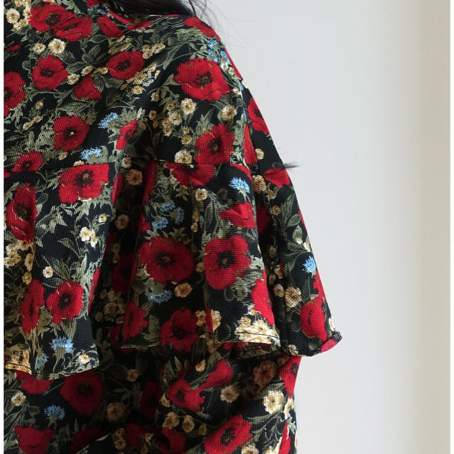 dholic(ディーホリック)の花柄ブラウス レディースのトップス(シャツ/ブラウス(長袖/七分))の商品写真