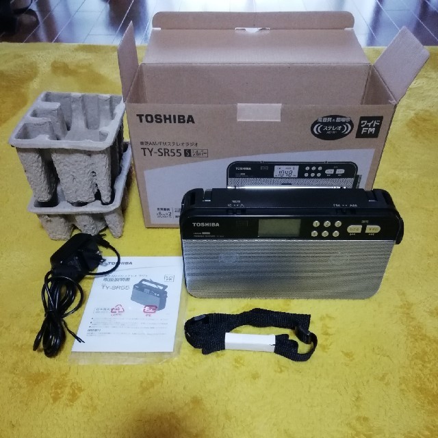 東芝(トウシバ)の東芝 ラジオ TY-SR55 ほぼ未使用 スマホ/家電/カメラのオーディオ機器(ラジオ)の商品写真