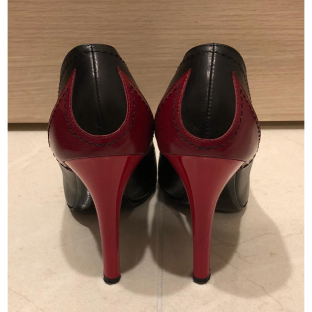 Gianni Versace(ジャンニヴェルサーチ)のヴェルサーチ パンプス レディースの靴/シューズ(ハイヒール/パンプス)の商品写真
