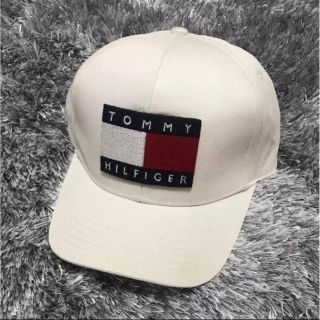 トミーヒルフィガー(TOMMY HILFIGER)の【汚れなし美品】TOMMY キャップ ホワイト ♪ ユニセックス(キャップ)