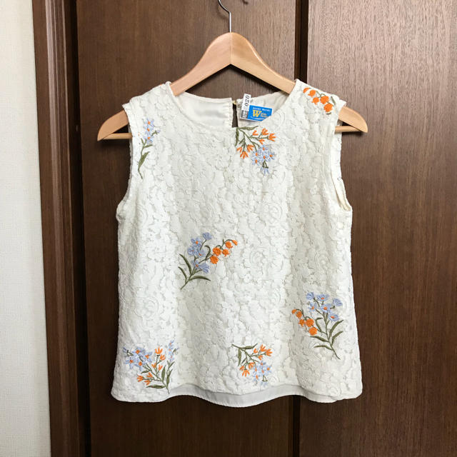 Khaju(カージュ)の花柄刺繍 レースブラウス レディースのトップス(シャツ/ブラウス(半袖/袖なし))の商品写真