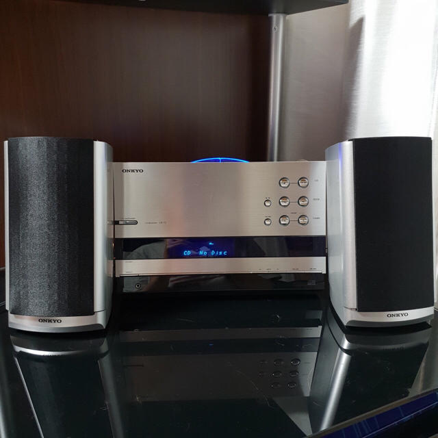 ONKYO スピーカー iPodドック付属 CDチューナーアンプシステム | フリマアプリ ラクマ