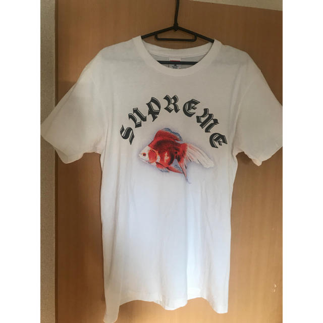 supreme T-shirt